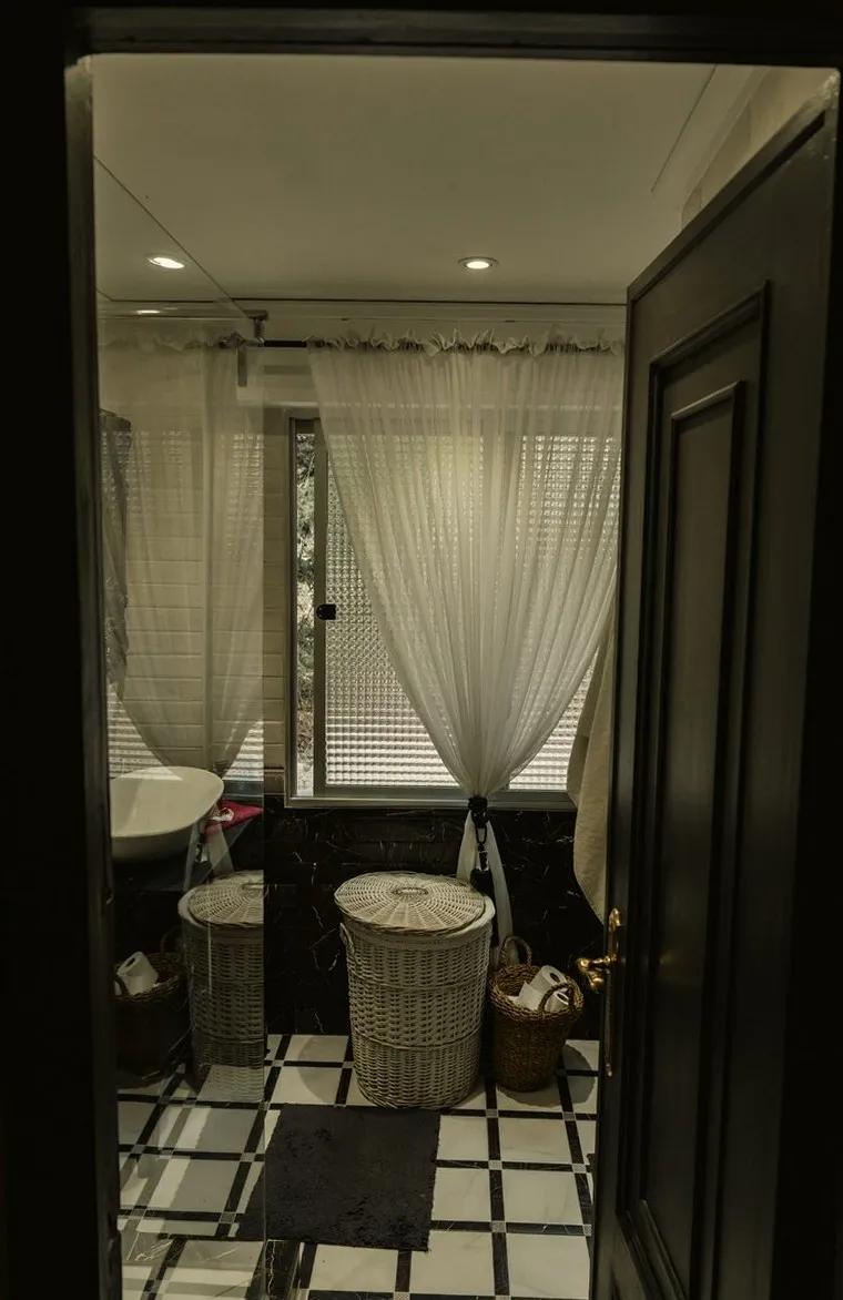Top-floor Apartment 7