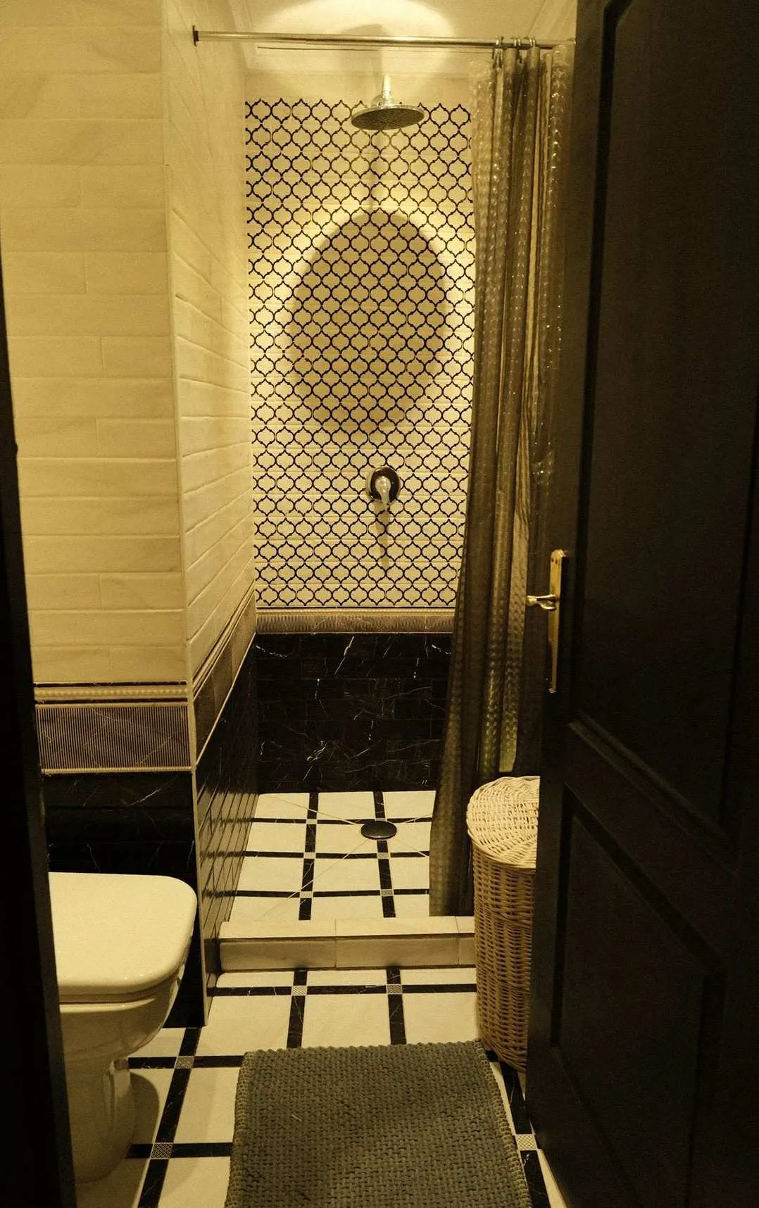 Top-floor Apartment 7