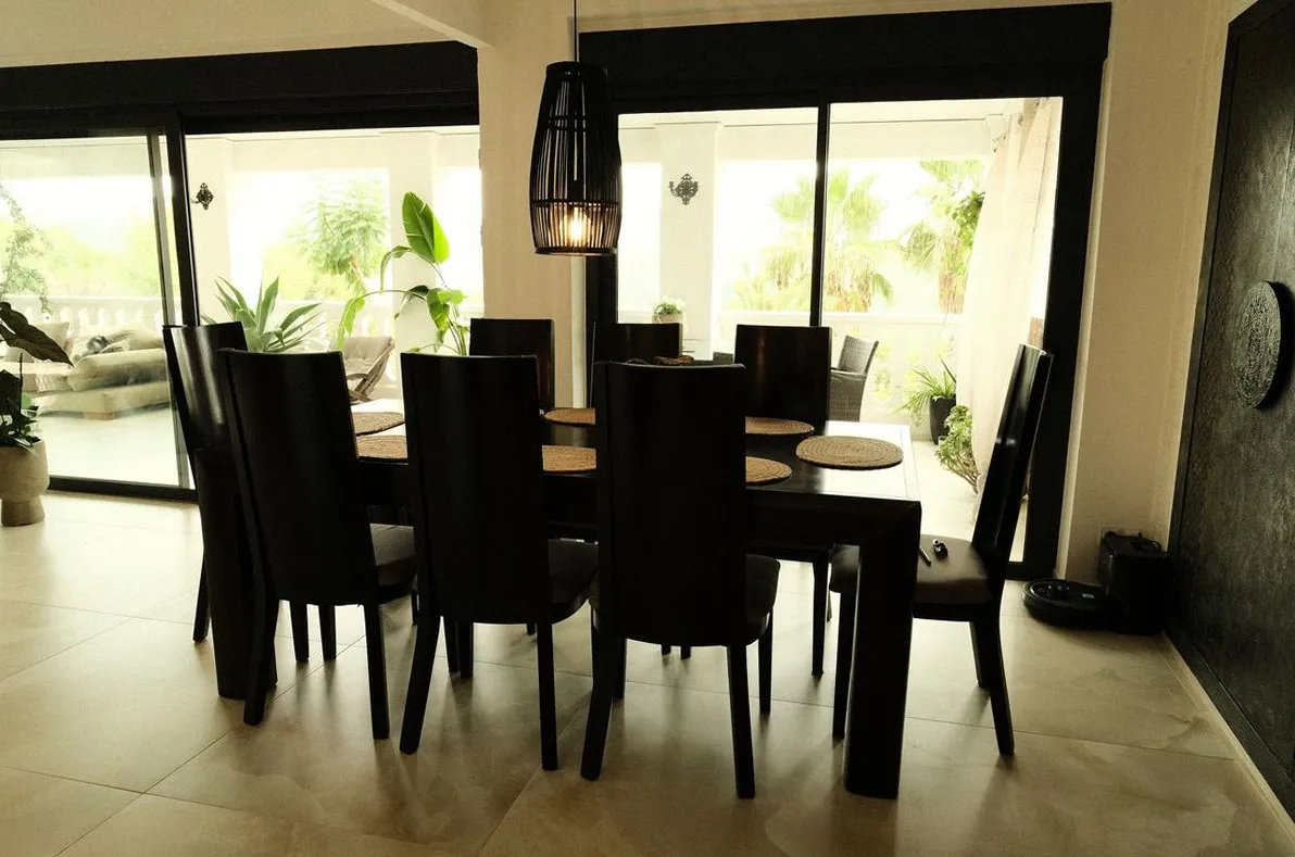 Top-floor Apartment 7